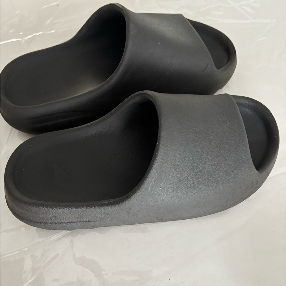 yeezy Slide Sandals